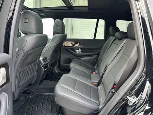 Used 2026 Mercedes-Benz GLS 450 4MATIC image 19