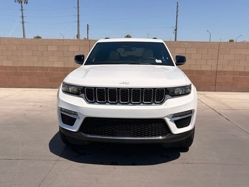 Used 2024 Jeep Grand Cherokee Limited RWD image 3