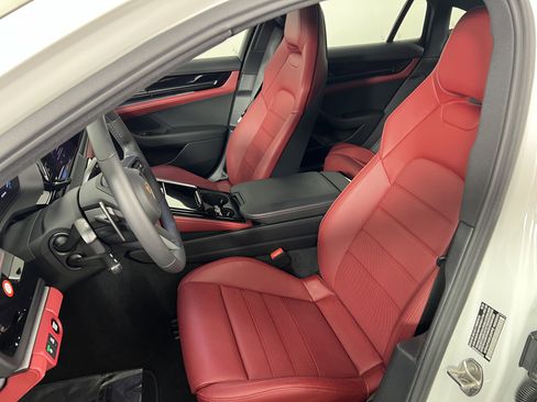 Used 2025 Porsche Panamera 4 image 16