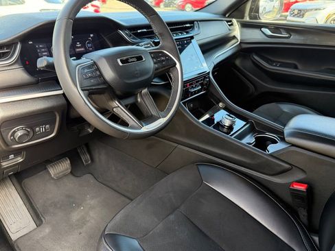 Used 2023 Jeep Grand Cherokee L Laredo image 20