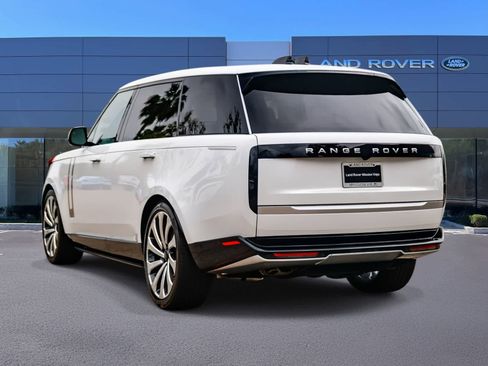 New 2026 Land Rover Range Rover Long Wheelbase Autobiography image 6