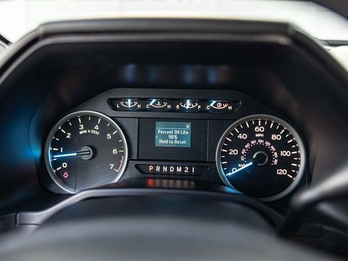 Used 2015 Ford F150 XLT AWD/4WD image 21