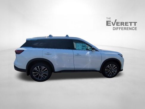 New 2027 INFINITI QX60 Luxe FWD image 3
