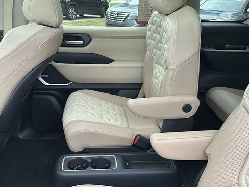 New 2025 Nissan Armada Platinum image 30