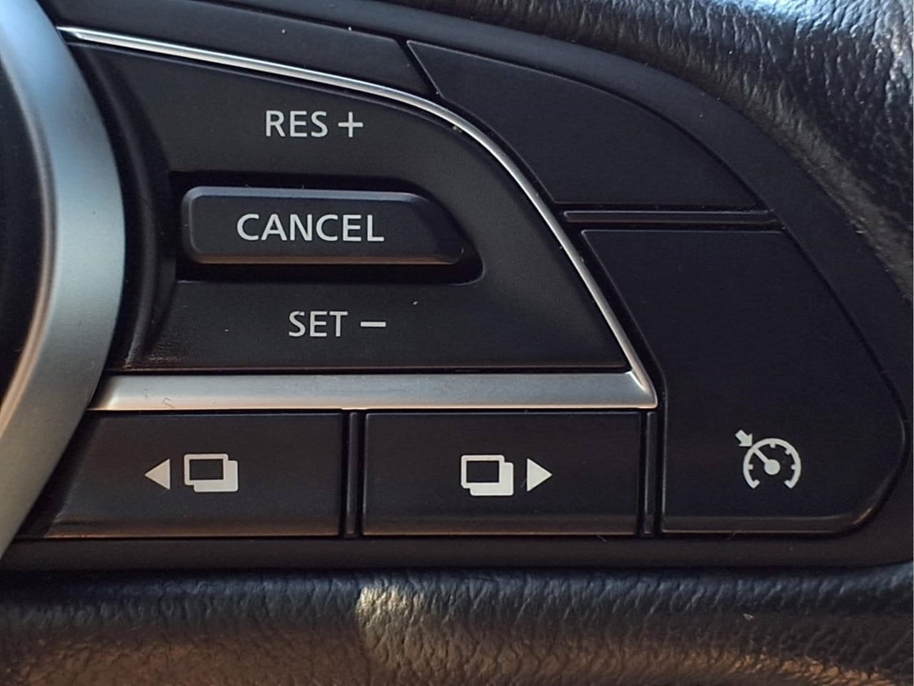 Used 2019 INFINITI Q60 3.0t RWD image 22