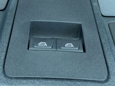 Used 2023 Ford Bronco 2-Door AWD/4WD image 19