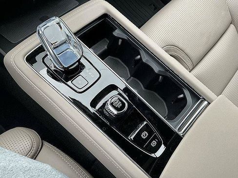 New 2026 Volvo XC90 T8 Ultra w/ Lounge Package AWD/4WD image 19