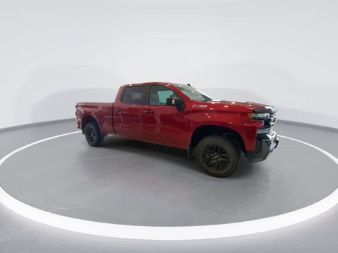 Used 2021 Chevrolet Silverado 1500 LT Trail Boss w/ Convenience Package II AWD/4WD image 2