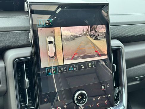 New 2026 GMC Yukon XL AT4 Ultimate AWD/4WD image 25