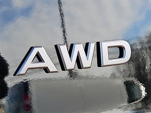 Certified 2025 Nissan Rogue S image 32