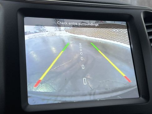 Used 2022 Jeep Cherokee Trailhawk w/ Comfort/Convenience Group image 27