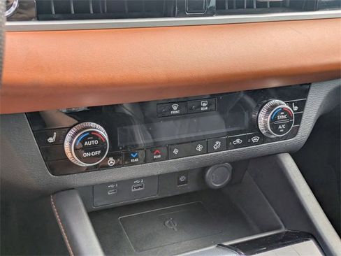 Used 2023 Mitsubishi Outlander SE image 22