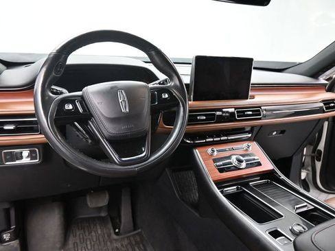 Used 2022 Lincoln Aviator Reserve w/ Equipment Group 201A RWD image 2