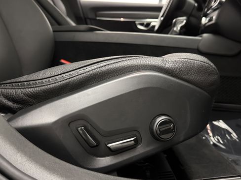 Used 2019 Volvo V90 T6 Cross Country w/ Advanced Package image 36