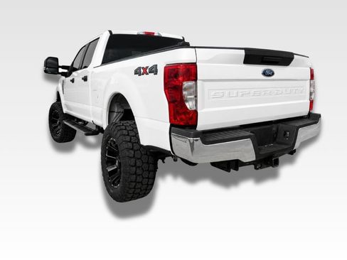 Used 2021 Ford F250 XL w/ Power Equipment Group AWD/4WD image 3