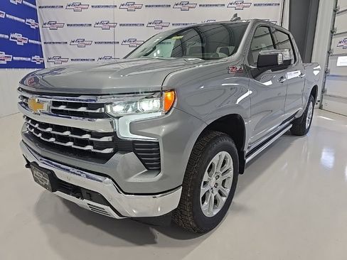 New 2026 Chevrolet Silverado 1500 LTZ w/ LTZ Premium Package image 3