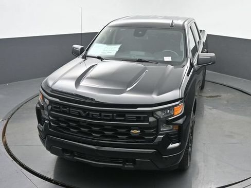 Used 2023 Chevrolet Silverado 1500 Custom AWD/4WD image 37