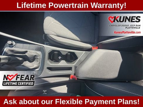 Used 2025 Volkswagen Jetta Sport FWD image 31
