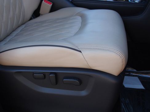 Used 2023 Nissan Armada Platinum w/ Captain's Chairs Package image 12