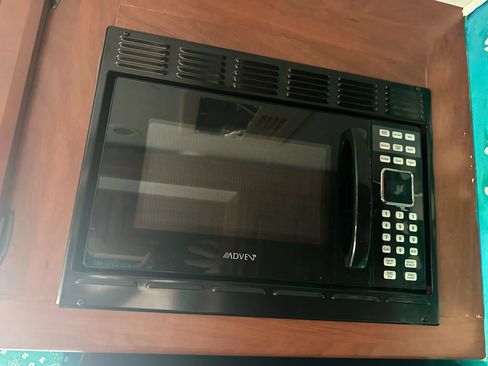 Used 2011 Mercedes-Benz Sprinter 3500 image 22