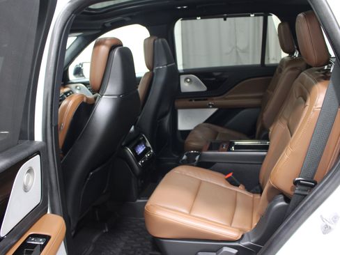 Certified 2023 Lincoln Aviator Grand Touring w/ Equipment Group 301A AWD/4WD image 21