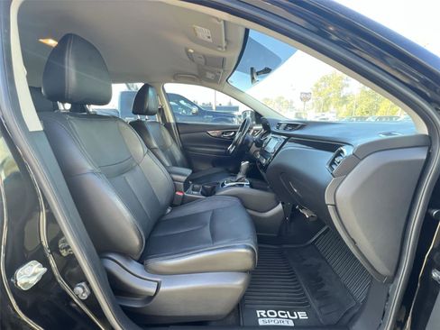 Used 2018 Nissan Rogue Sport SL image 23