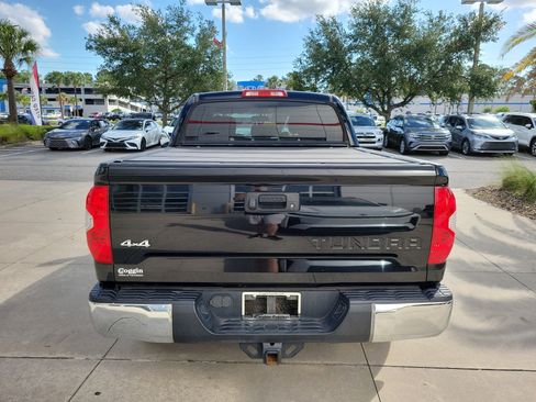 Used 2017 Toyota Tundra SR5 w/ SR5 Upgrade Package AWD/4WD image 5