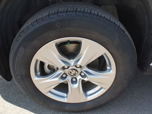 Used 2024 Toyota RAV4 XLE image 25