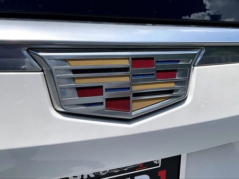 Used 2021 Cadillac Escalade Premium Luxury RWD image 31