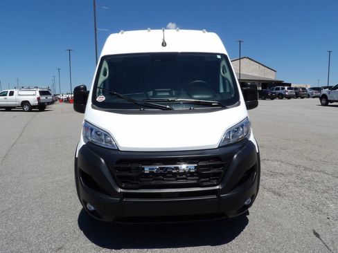 Used 2026 RAM ProMaster 2500 w/ Convenience Group FWD image 12