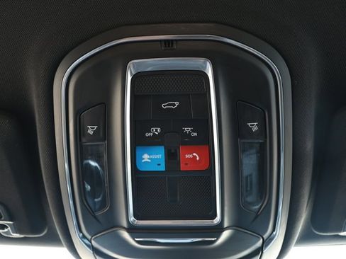 Used 2024 Jeep Grand Cherokee Altitude AWD/4WD image 20