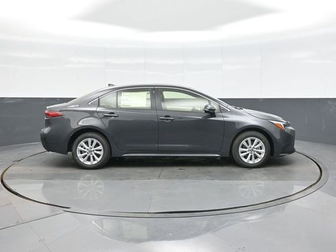 Used 2026 Toyota Corolla XLE FWD image 8