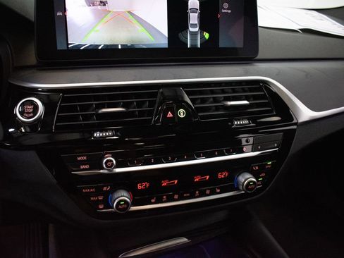 Used 2022 BMW 540i xDrive w/ Premium Package AWD/4WD image 17