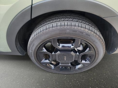 Used 2025 Kia Sorento SX AWD/4WD image 10