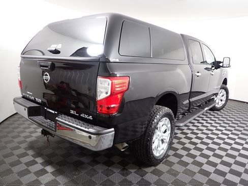 Used 2016 Nissan Titan SL image 22