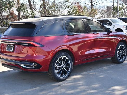 New 2026 Lincoln Nautilus Reserve image 6