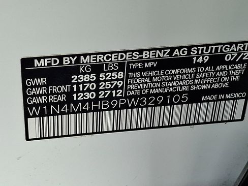 Used 2023 Mercedes-Benz GLB 250 4MATIC image 28