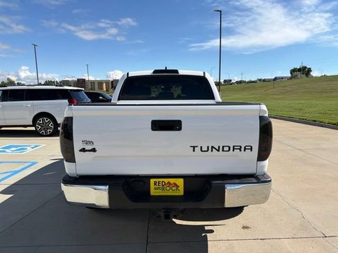 Used 2020 Toyota Tundra SR5 w/ SR5 Upgrade Package AWD/4WD image 4