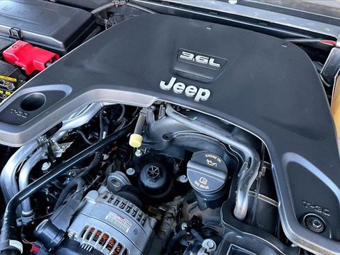 Used 2020 Jeep Gladiator Rubicon image 34