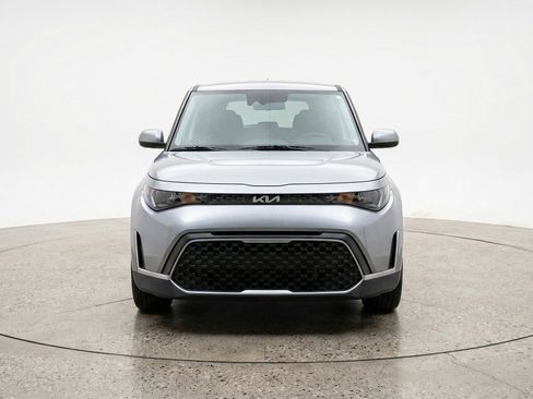 Used 2025 Kia Soul LX w/ LX Technology Package image 2