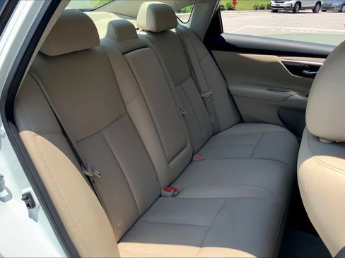 Used 2014 Nissan Altima 2.5 SL w/ Technology Package FWD image 19