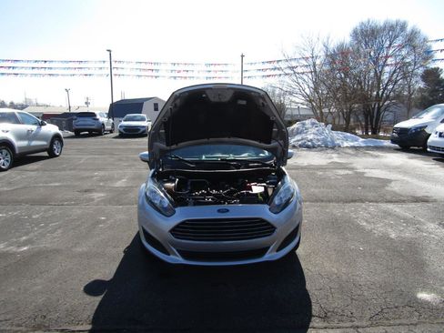 Used 2017 Ford Fiesta SE image 24