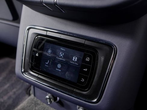 Used 2019 Bentley Bentayga AWD/4WD image 33