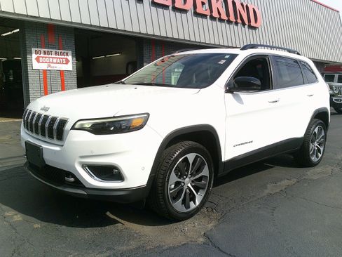 Used 2022 Jeep Cherokee Limited w/ Elite Package image 12