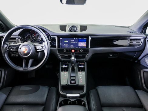 Certified 2023 Porsche Macan image 25