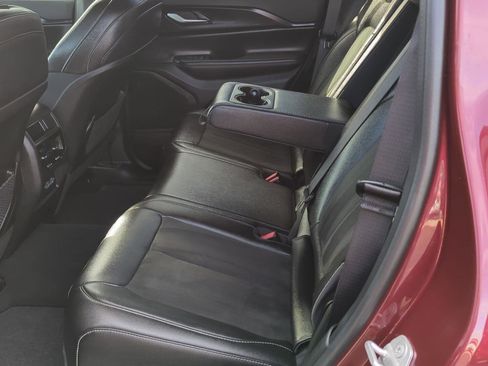 Used 2024 Jeep Grand Cherokee Altitude image 10