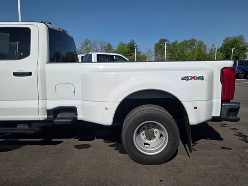 Used 2025 Ford F350 XLT AWD/4WD image 14