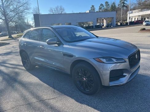 Used 2021 Jaguar F-PACE S image 7