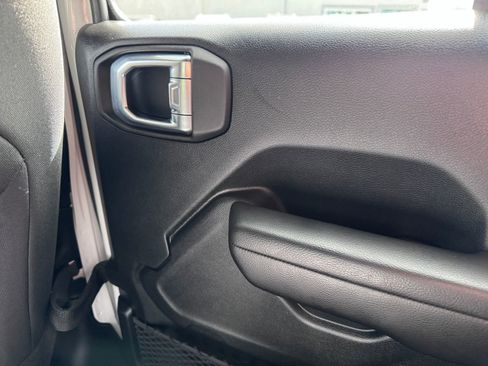 Used 2021 Jeep Wrangler Unlimited Sport image 27