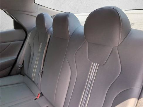 Used 2023 Hyundai Elantra SEL w/ Convenience Package FWD image 22